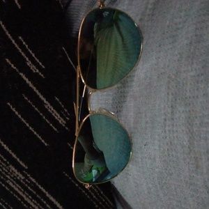 Men's Ray-Ban polarized aviator